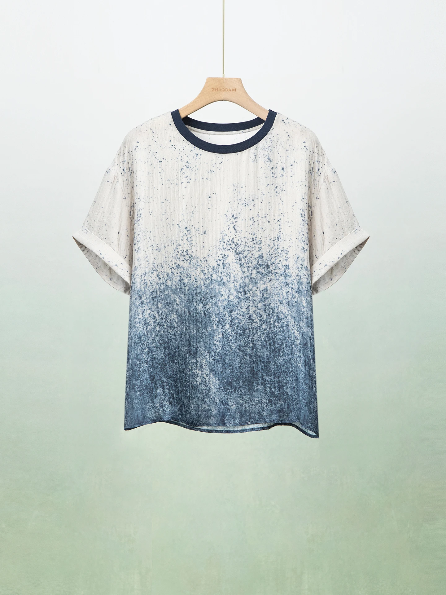 

Tide Silk T-irt Silk adient Print Eye-ching Loose Fit round Ne ort Sve Women's Premium Faion Summer Top