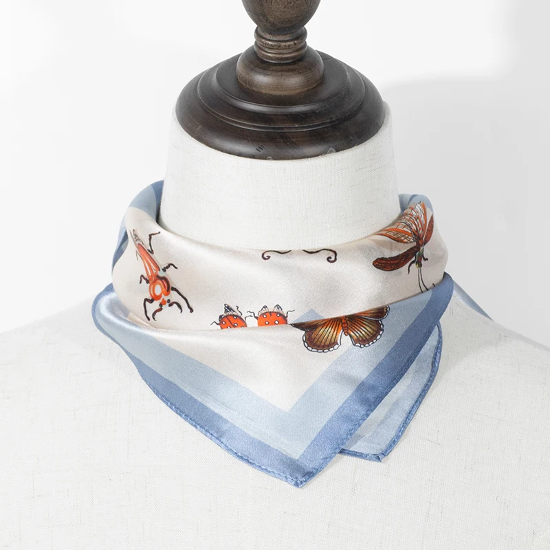 Immagine 7: Foulard Quadrato 100% Seta di Gelso 53x53cm con Stampa Farfalle e Fiori, Bandana Elegante da Donna
