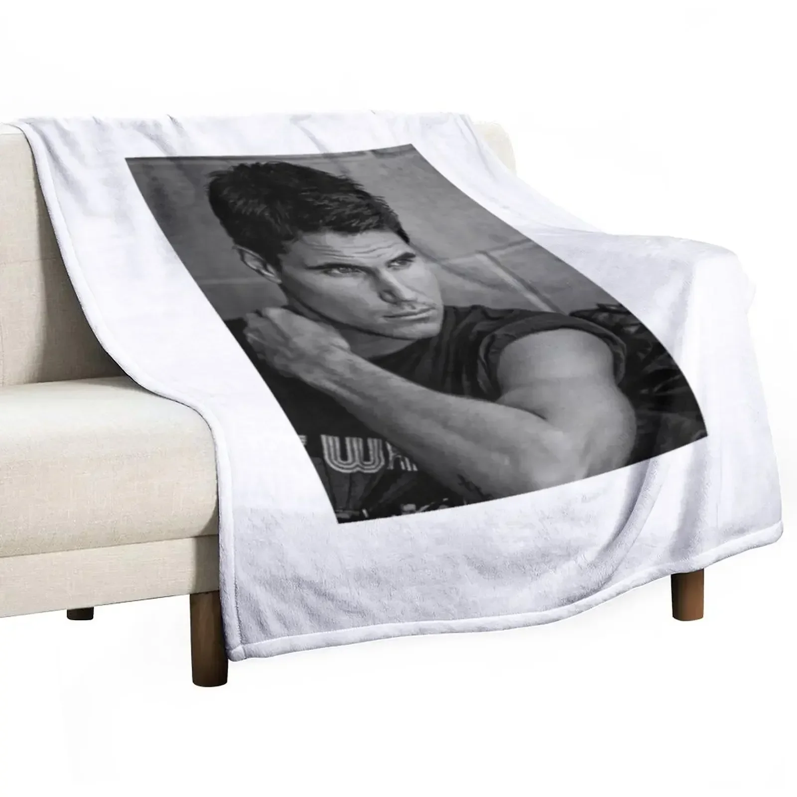 

Young Robbie Amell Throw Blanket Comforter Picnic Luxury Thicken Blankets