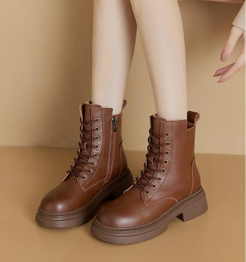 

Коричневые женские ботильоны из натуральной кожи, осенне-зимние короткие плюшевые мотоциклетные ботинки, женские винтажные туфли на молнии со шнуровкой