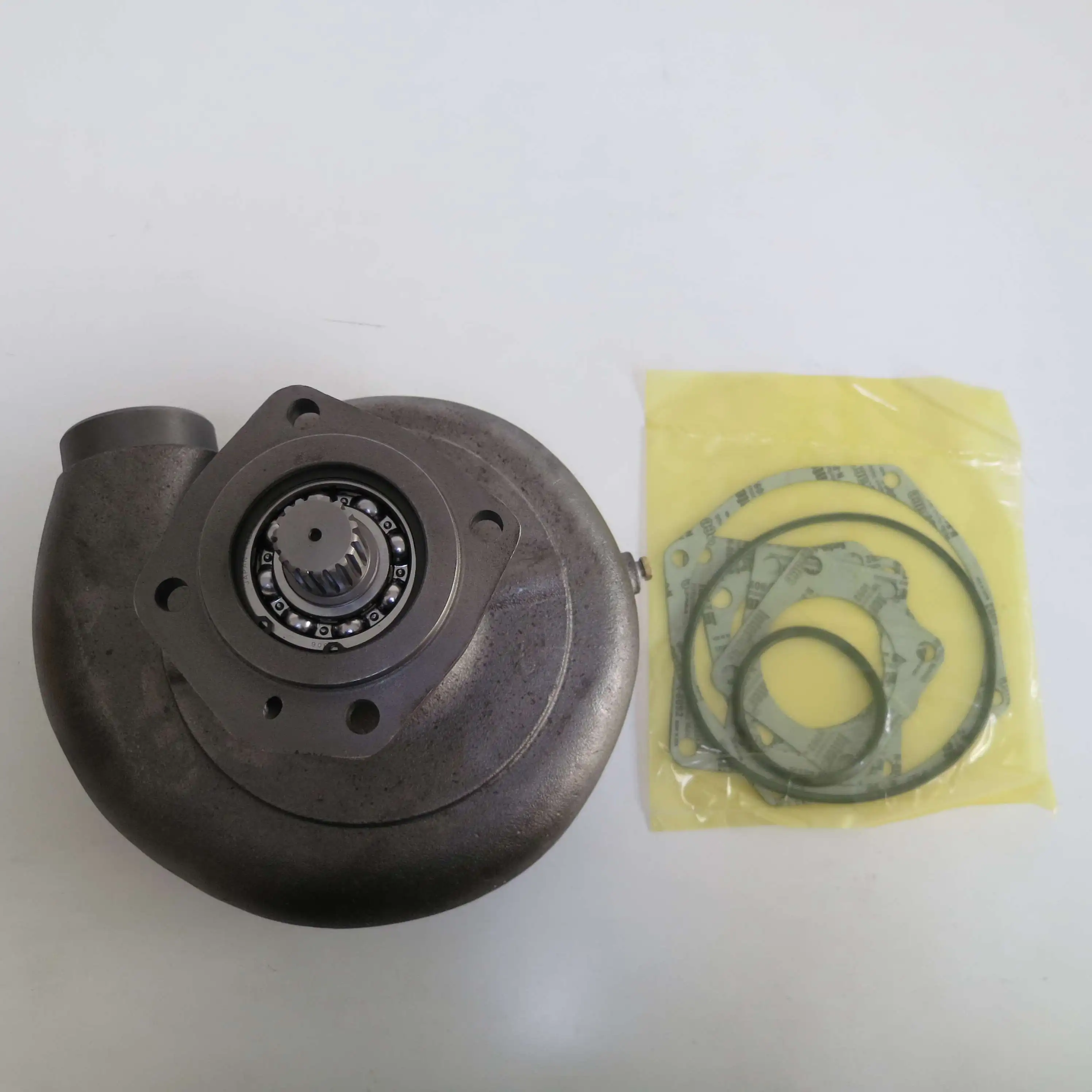 Dies el Engine Parts K50 Water Pump 3647030 4376118 K50 Water Pump