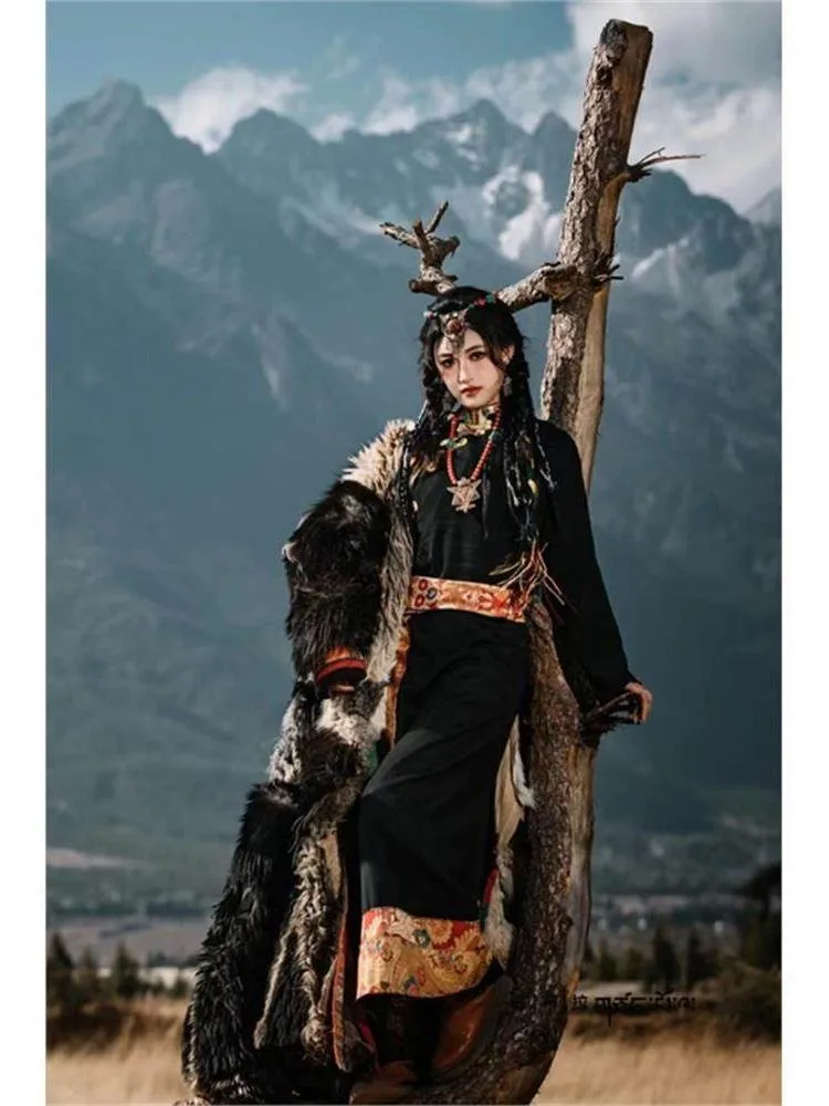 

Новый этнический костюм для путешествий с юбкой-накидкой.