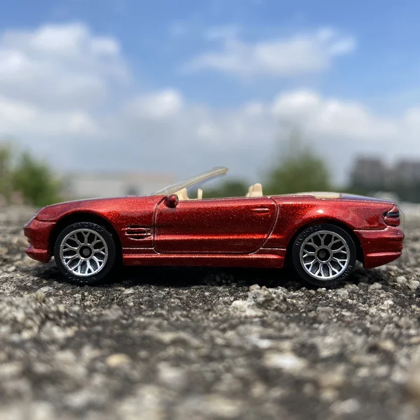 MB SL55 Sports Car 1/61 Model Classic Series Children's toy gift static display of paint defects