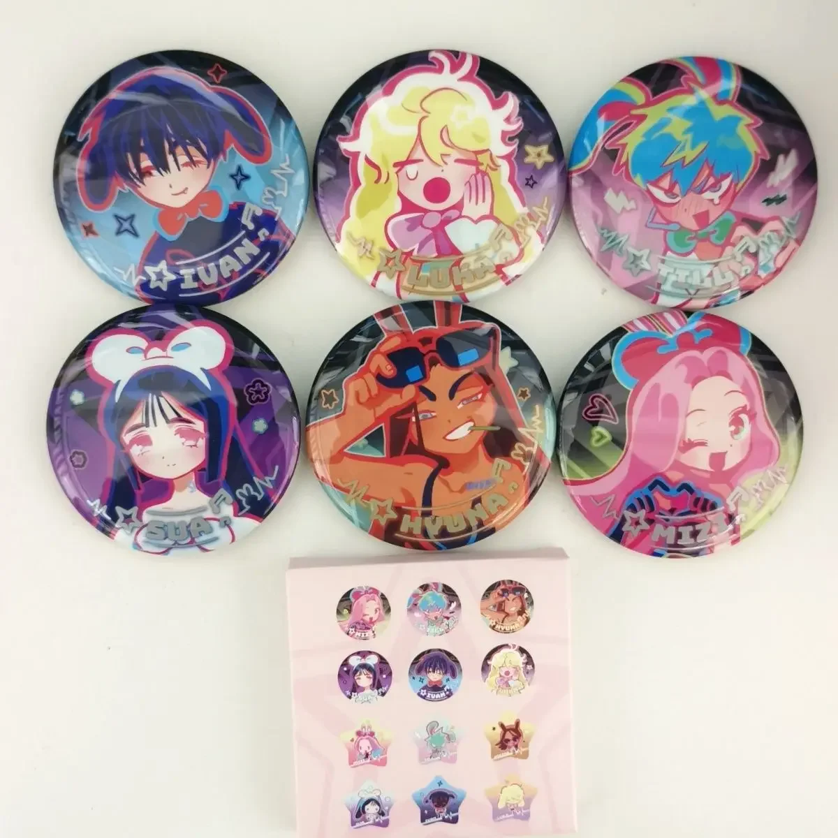 6Pcs/Set Korean Manga Rabbit shape Alien Stage Mizi Sua Ivan Till Hyuna Luka 58mm badge Brooch Pin Cosplay Badge Decoration gift