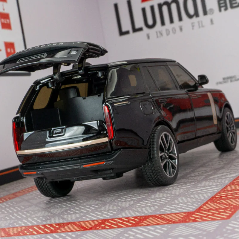 

1:32 Range Rover 2022 Alloy Off road Vehicle Model doors on both sides that and the front hood and trunk door can also be opened