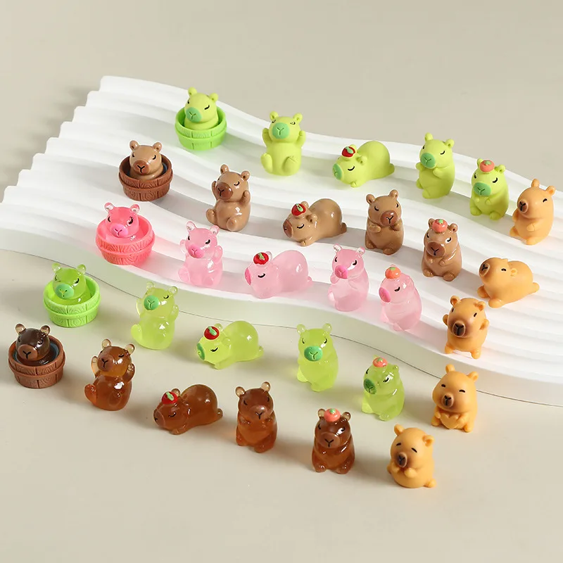 

5 случайных светящихся мультяшных 3D-брелоков в виде капибары для автомобиля, аксессуары ручной работы, DIY-брелоки и милые настольные украшения из смолы