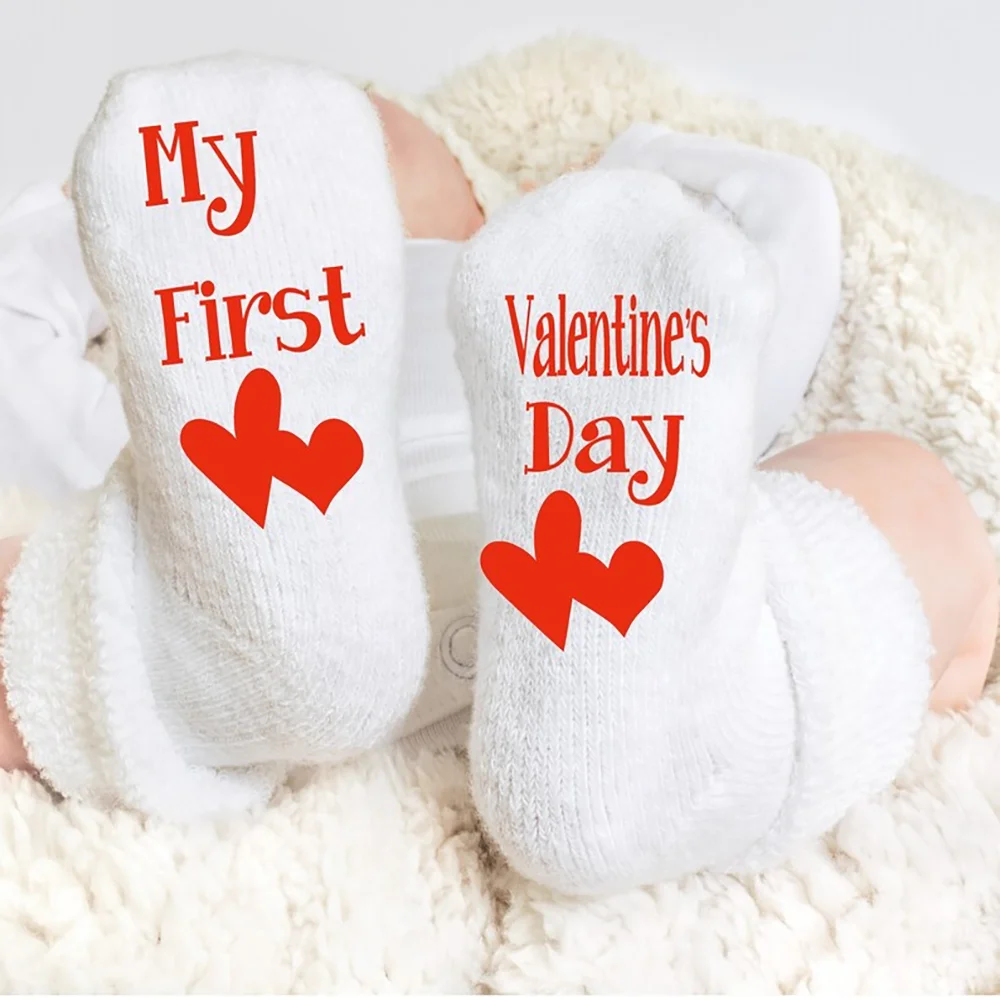 Erster Valentinstag Babysocken Babyparty Party Dekor Mein erster Valentinstag Babykleidung Neugeborenes Geschenk Geschlecht offenbaren Geschenk