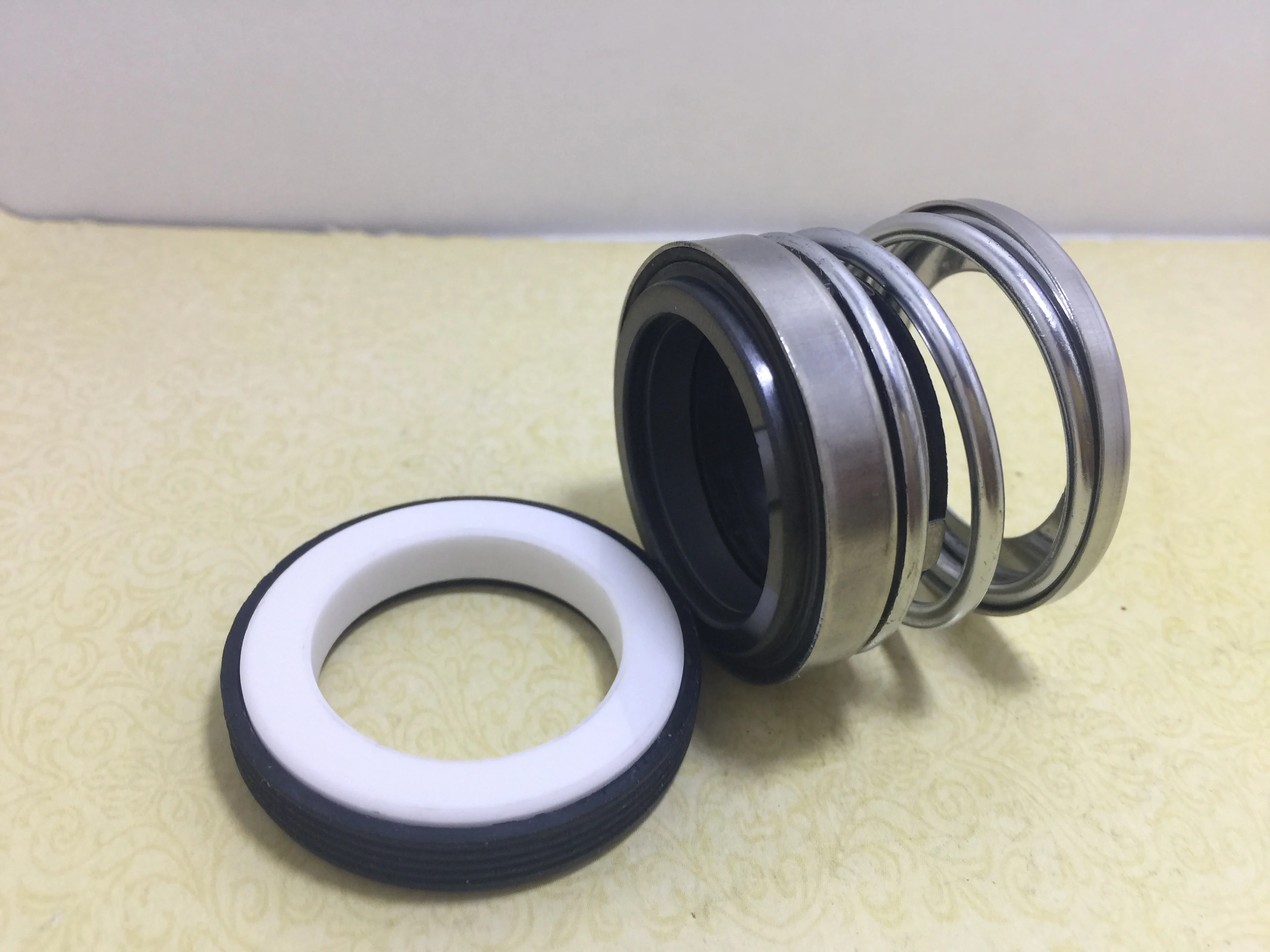 

TLANMP 108-10/12/14/16/17/18/19/20/22/25 Mechanical Seals (Shaft size 10-25mm) CA-CE-NBR
