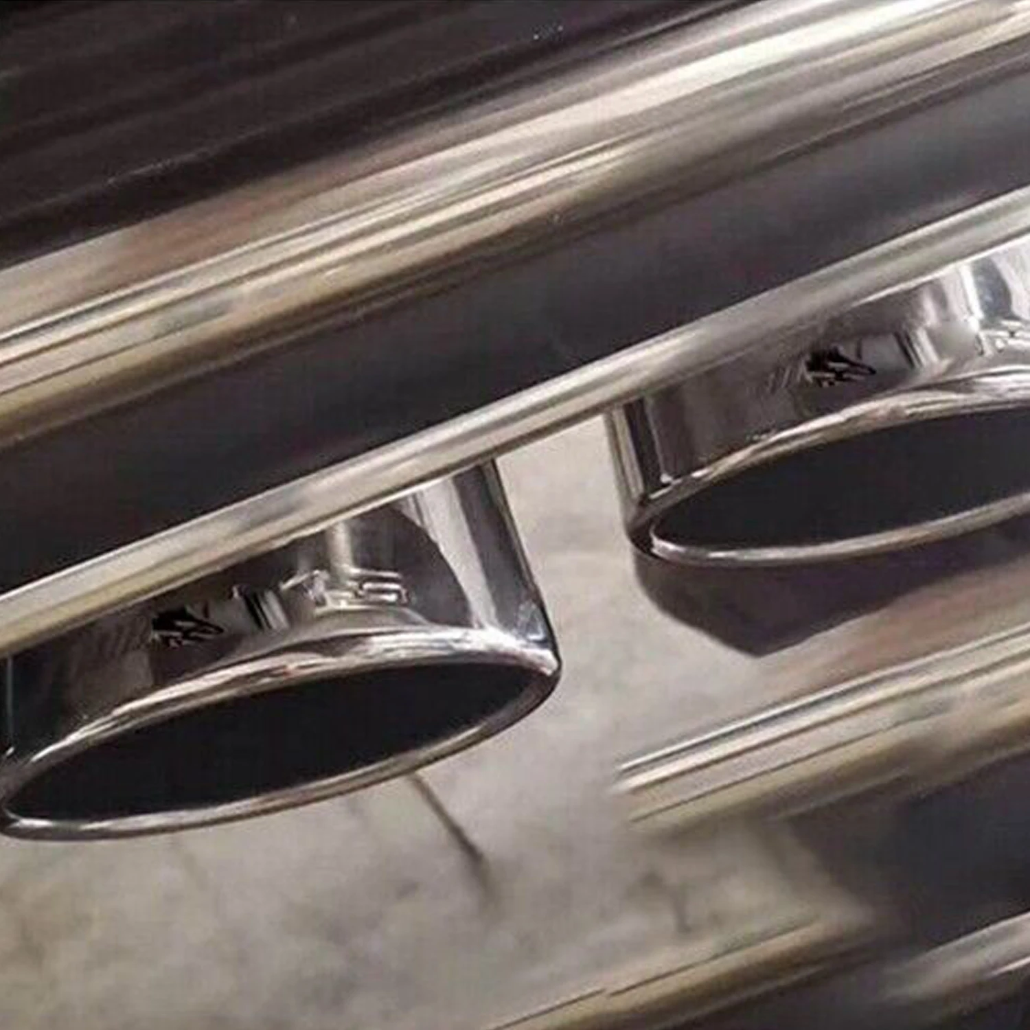 DPGKITS 8PCステンレス鋼排気マフラーパイプチップ メルセデスベンツGクラスW464 G500 G550 G63まで 2016-2019 アクセサリー