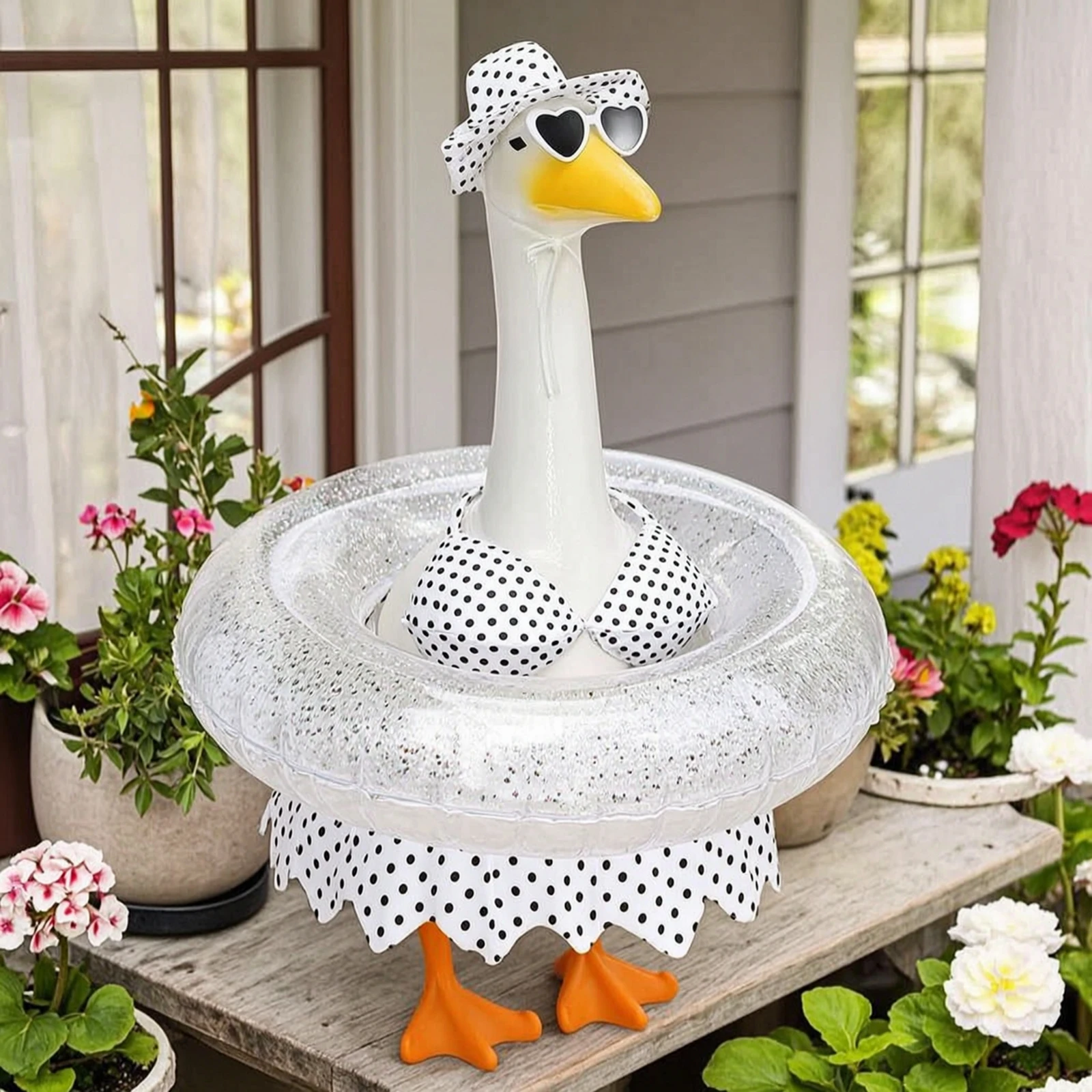

Goose Costume with Inflatable Inflatable Circle Eye-Catching Goose Costume with Pool Inflatable Circle Circle Whimsical