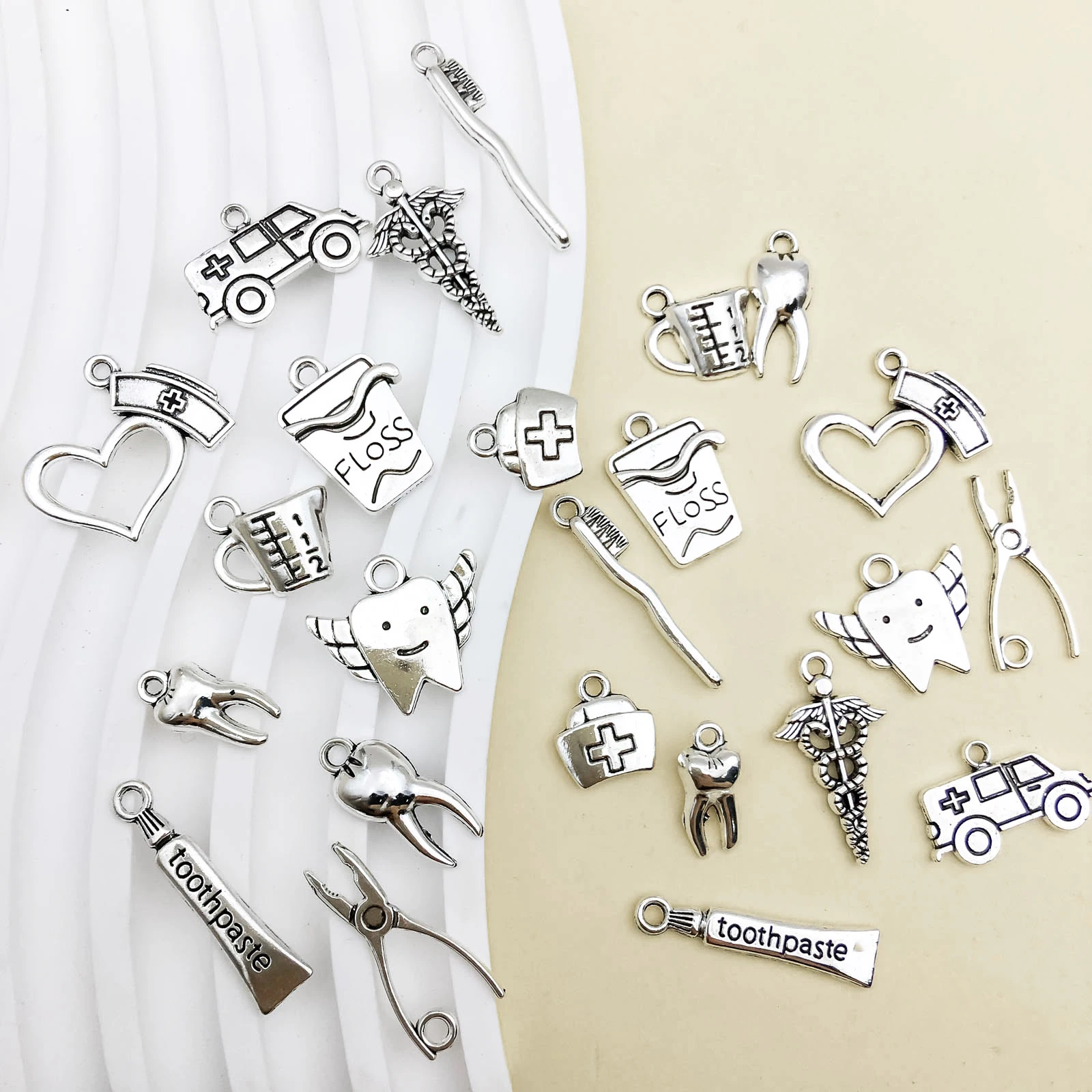 24pcs/Set Randomly Mix Zinc Alloy Antique Silvery Toothbrushing Tool Series Charms Pendants For Jewelry Making DIY Necklace