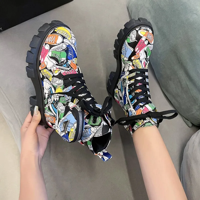 Thick-soled Ankle Boots Cartoon Anime Print Random Women's Shoes 2024 Autumn and Winter New Women's Casual Lace-up Martin Boots