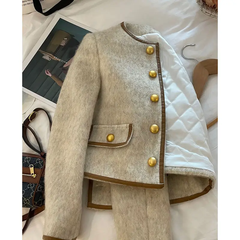 French Elegant Gold Button Coat Women\'s Autumn Winter New Spliced Versatile O-Neck Loose Temperament Woolen Warm Outwear