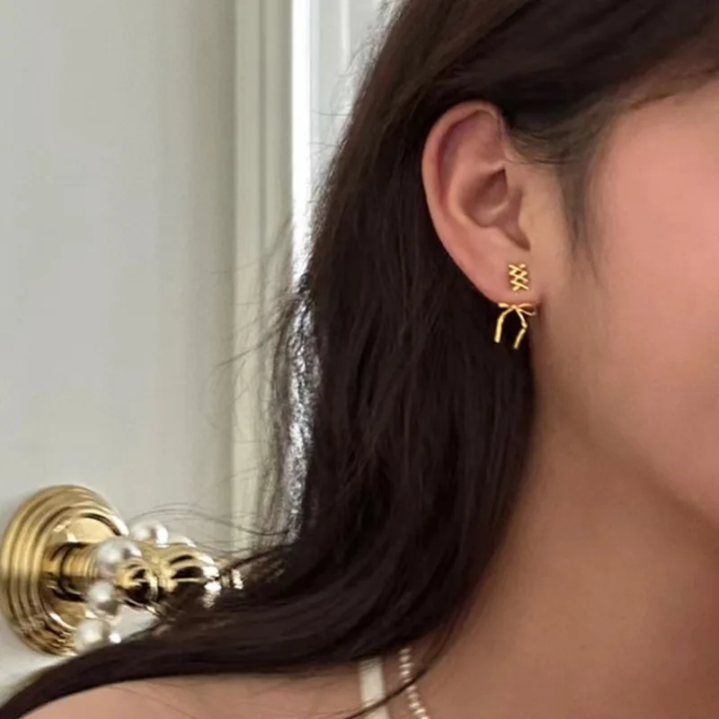 الحلو الطازجة ولطيفة فتاة حلوة نمط الفضة إبرة القوس الصليب الشريط وأقراط الأقراط تصميم الأقراط المتخصصة #2