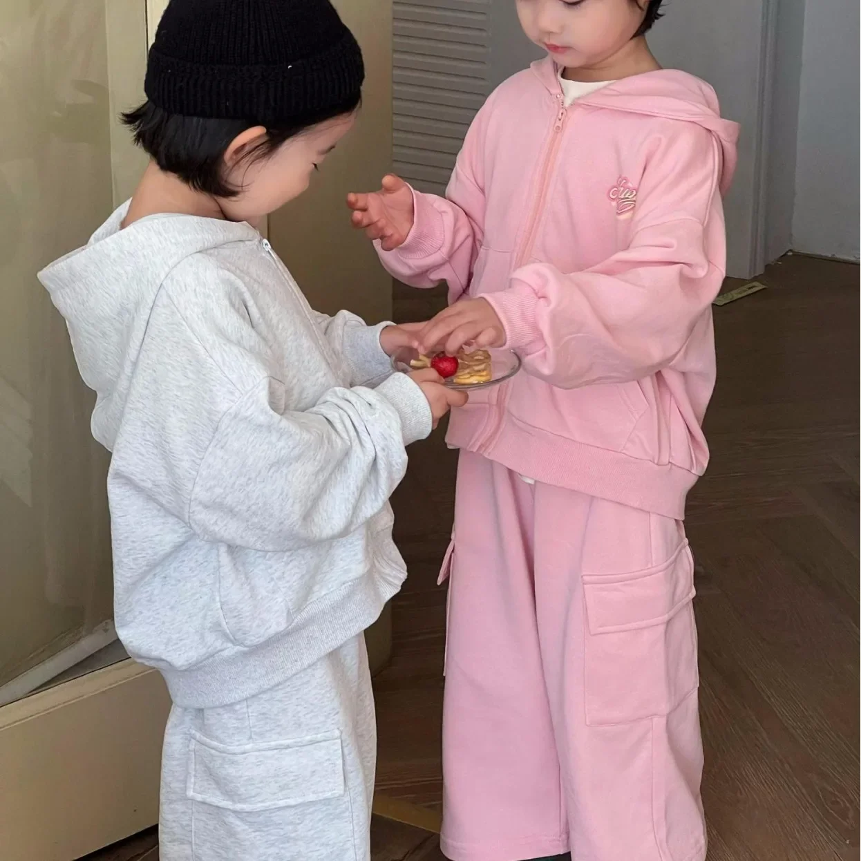 

Children Clothing Set Korean Style 2024 Spring New Fashion Boys and Girls Solid Color Sweater Coat Casual Two-piece Set