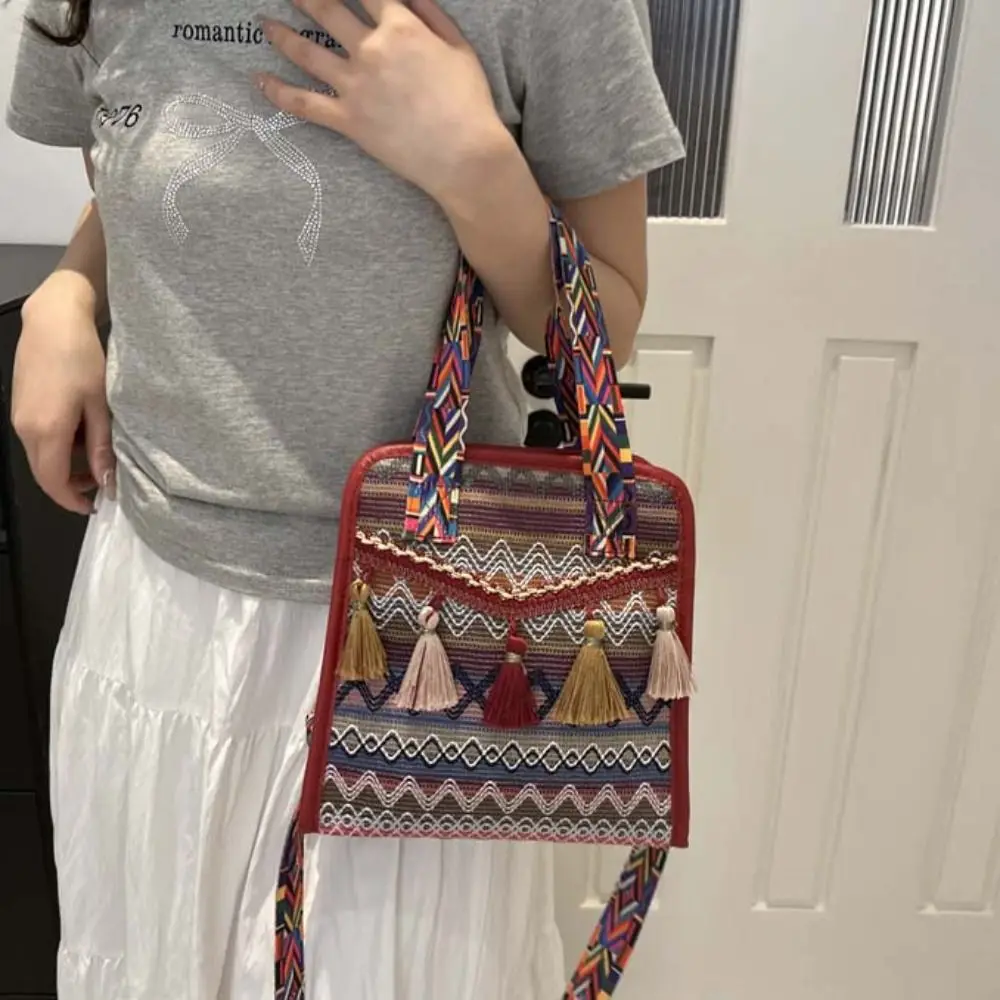 

Tassel Ethnic Style Crossbody Bags Woven Bag Large Capacity Fringe Shoulder Bag Geometric Handbag Bohemian Tote Bag Travel