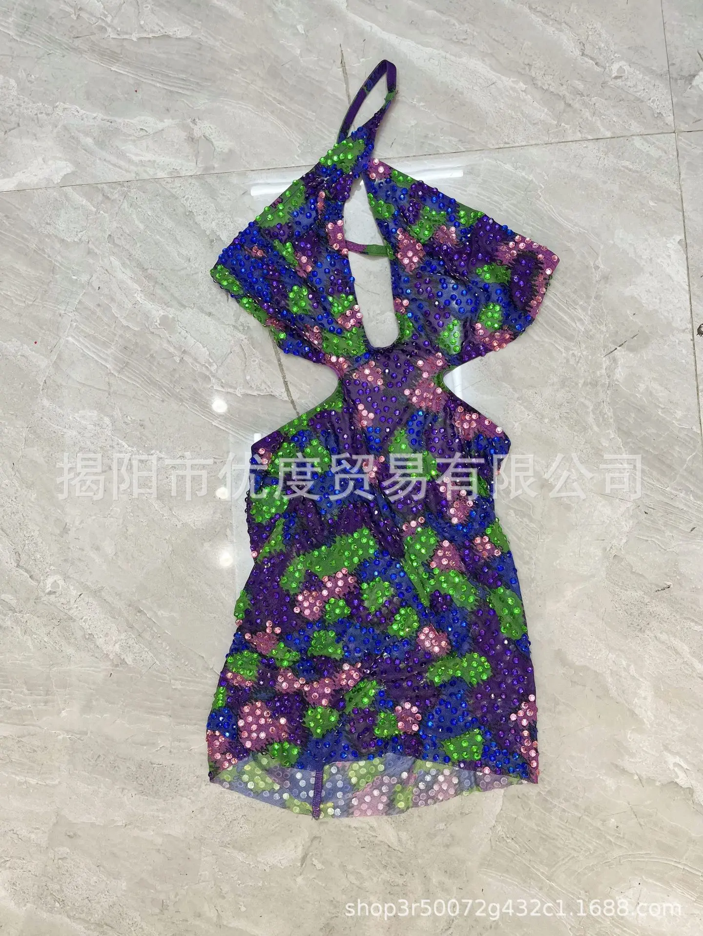 2026 تصميم مختلط الألوان مفتوح الظهر مفتوح الظهر متعدد الألوان حجر الراين فستان كوكتيل حفلة سهرة فستان الأداء تنورة Tangram