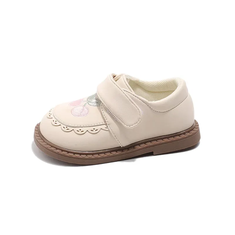 Nuove bambine scarpe in pelle dolce chic fiore ricamato appartamenti per bambini primavera autunno moda versatile scarpe causali per bambini