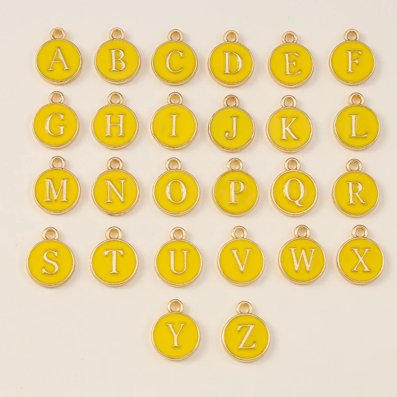 20 Stück 11x14mm Niedliche Gelbe Emaille-Alphabet-Anhänger mit 26 Buchstaben A-Z für Schmuckherstellung, DIY-Halsketten, Ohrringe und Accessoires ﻿ – Detail 2