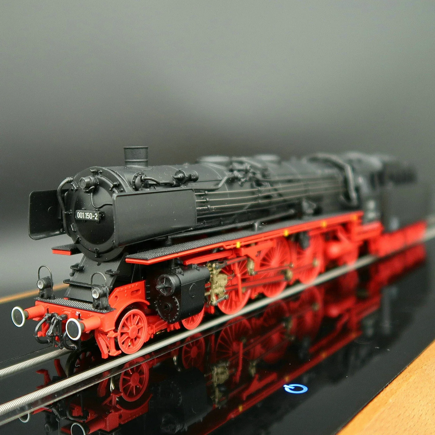 ROCO-modelo de tren HO tipo 1/87 63348 BR01, locomotora de vapor, DB alemán de cuarta generación, 8 pines, versión DC, coche de juguete, regalo para niños