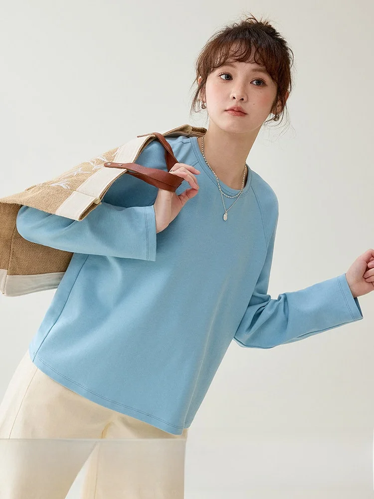 

Синяя футболка с узлом, женская свободная футболка с открытыми плечами, оригинальный дизайн AMUU, новинка весенней коллекции, повседневный стиль, хлопковый бленд