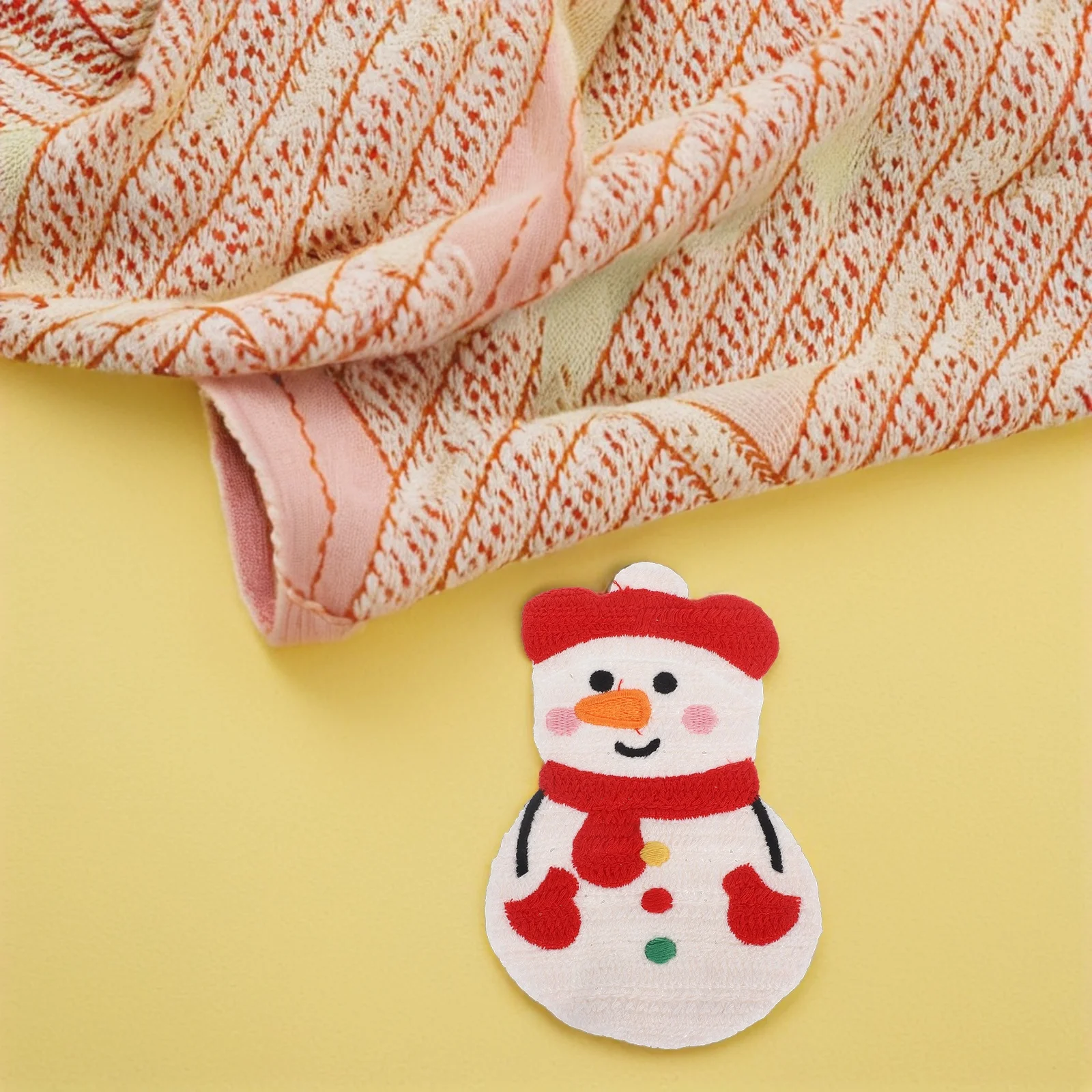 

Festive Christmas Embroidery Patches Snowman Design 3D Handmade Appliques Iron On Holiday Decor Hat Accessories DIY Craft