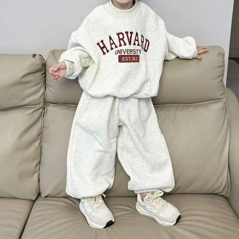Kinderkleidung Mode Einfaches Buchstaben-Print-Set 2026 Herbst Neu Jungen und Mädchen Locker Lässig Verdickter Hoodie Zweiteiler – Detail 6