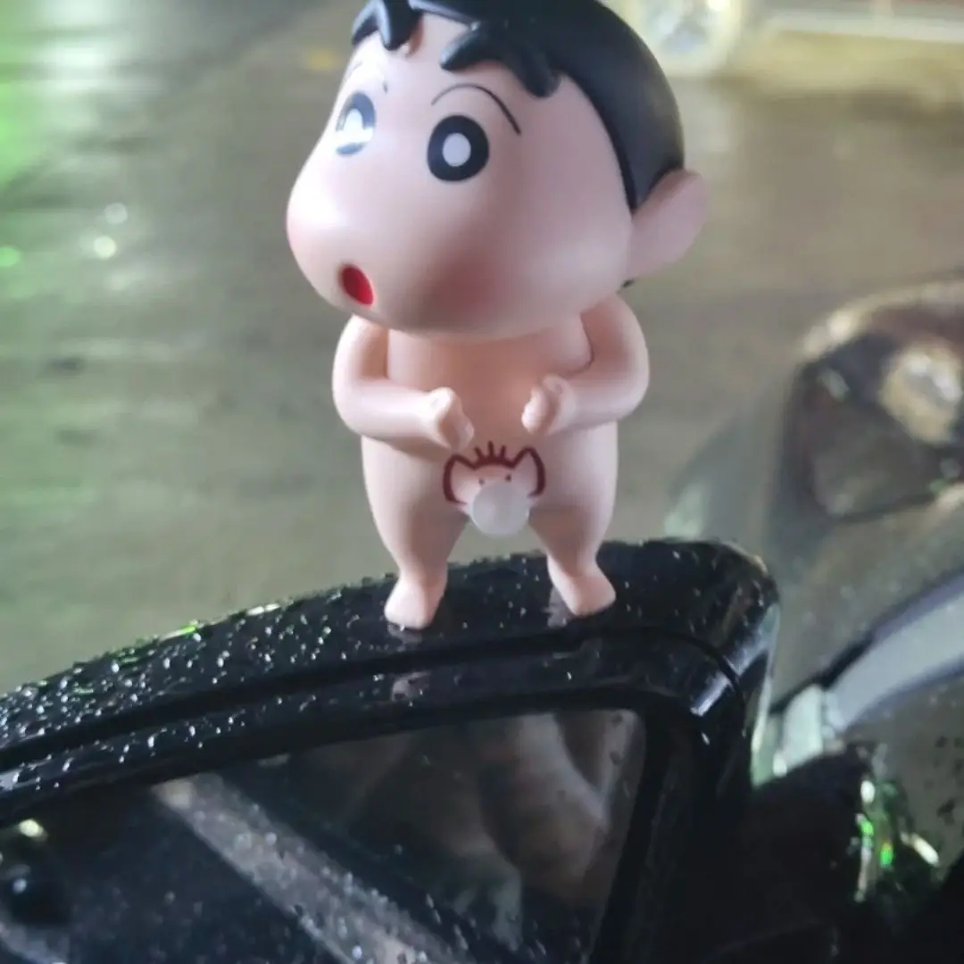Figur Aksi Anime Crayon Shin-Chan GK Teman Mandi Patung Shinnosuke Dekorasi Mobil Model Boneka Mainan Anak-anak Hadiah Penggemar