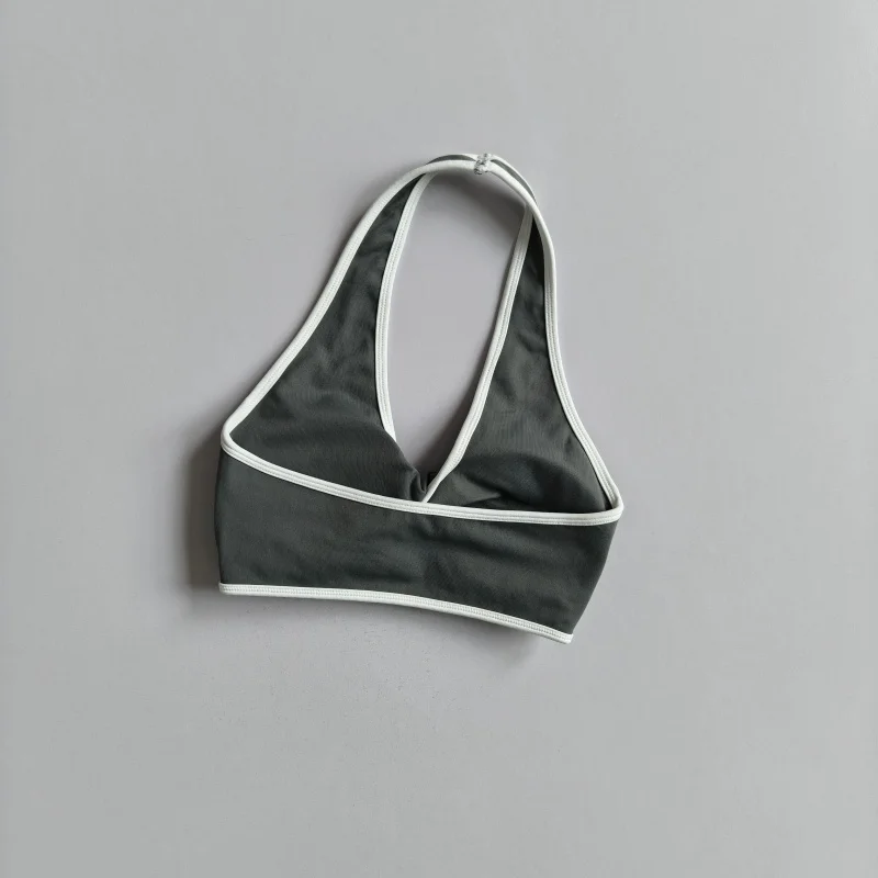 Damen-Yoga-BH mit Halterneck und Farbblock-Design, herausnehmbare Brustpolster, schnelltrocknendes Sport-Top für das Training. – Detail 12