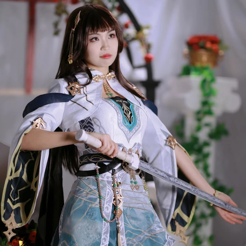 لعبة الحب والفضاء العميق البطلة تأثيري حلي شخصية البدلة الغيوم المتدفقة احتضان عنصر النسيم تفاصيل حفلة الهالوين