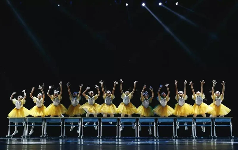 Ropa de salón para niños, vestido de tutú de baile moderno con lentejuelas, traje de actuación de Jazz amarillo para niñas, ropa de escenario para niños pequeños