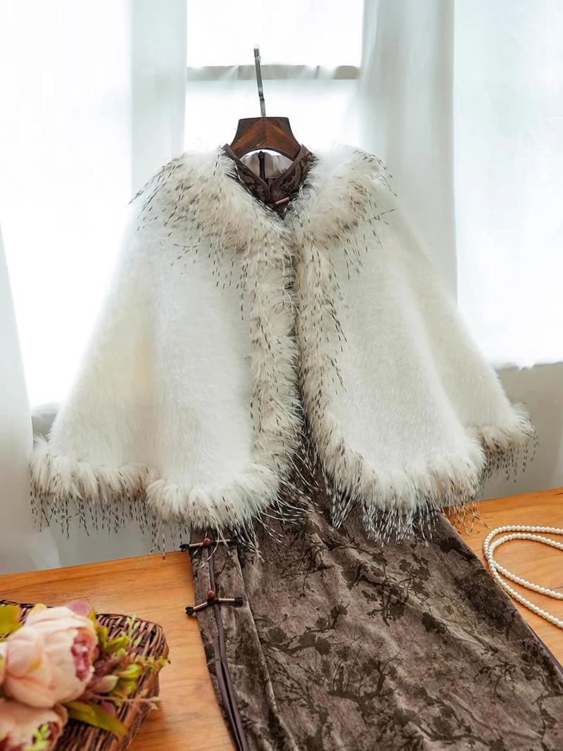 Noble Luxury Like Peacock Faux Fur Cape Short Coat Imitate Mink Cashmere Shawl Women Party Wedding Dress Poncho Autumn Winter