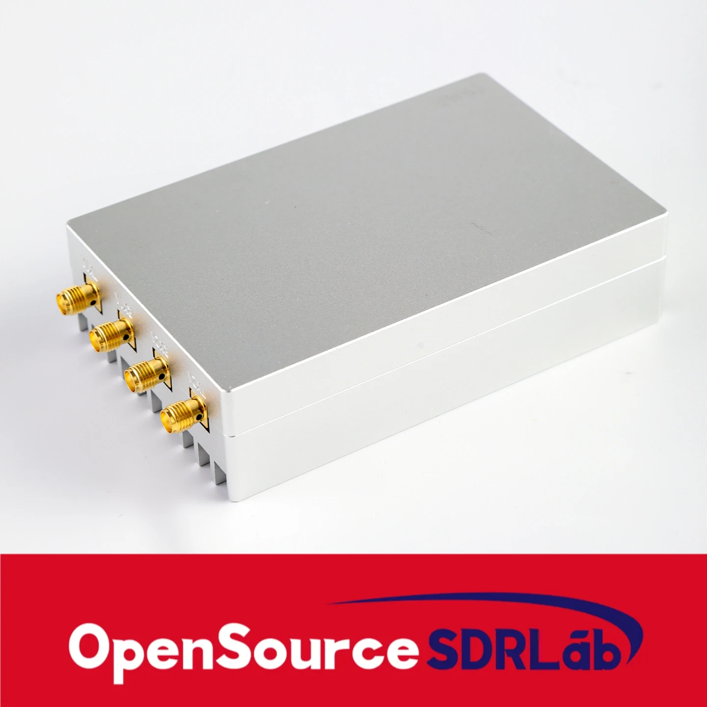 منصة تجربة الاتصالات المحددة بالبرمجيات SDR AD9363 AD9361 ZYNQ7020 ADI Pluto