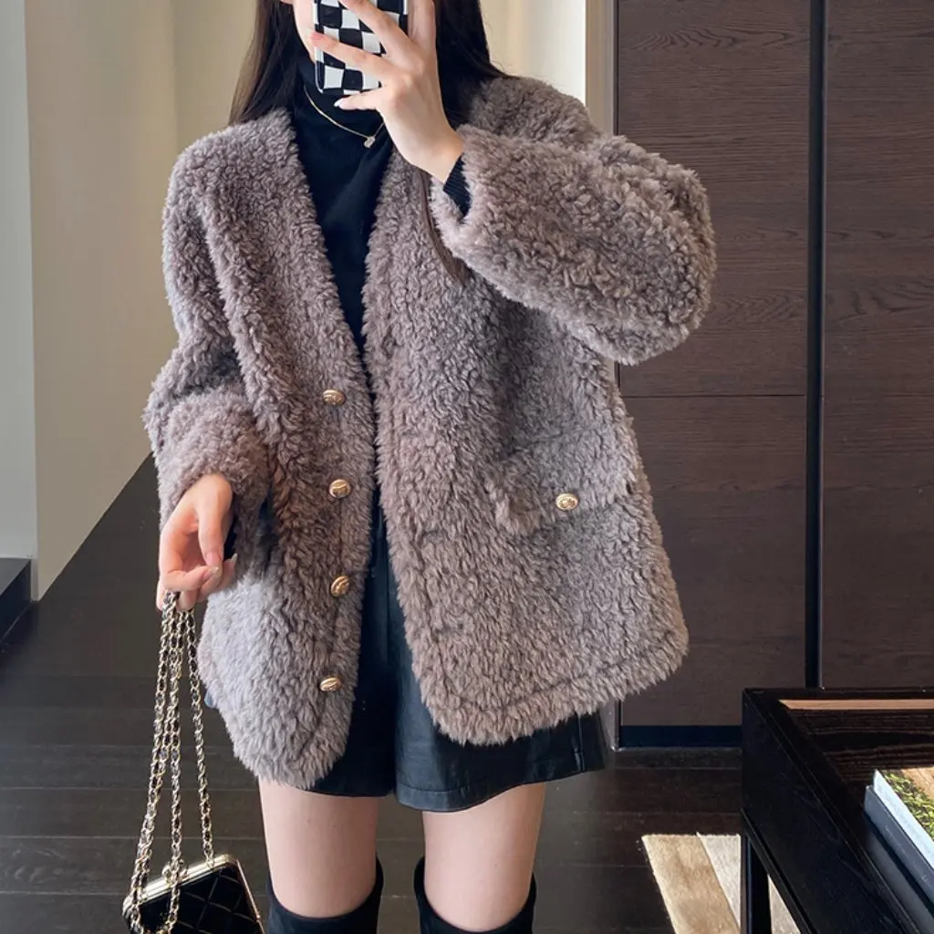 

Women's Atmosphere Lazy Style Thick Fur Coat Plush Warm Fashionable Outerwear for Fall/Winter New F110518