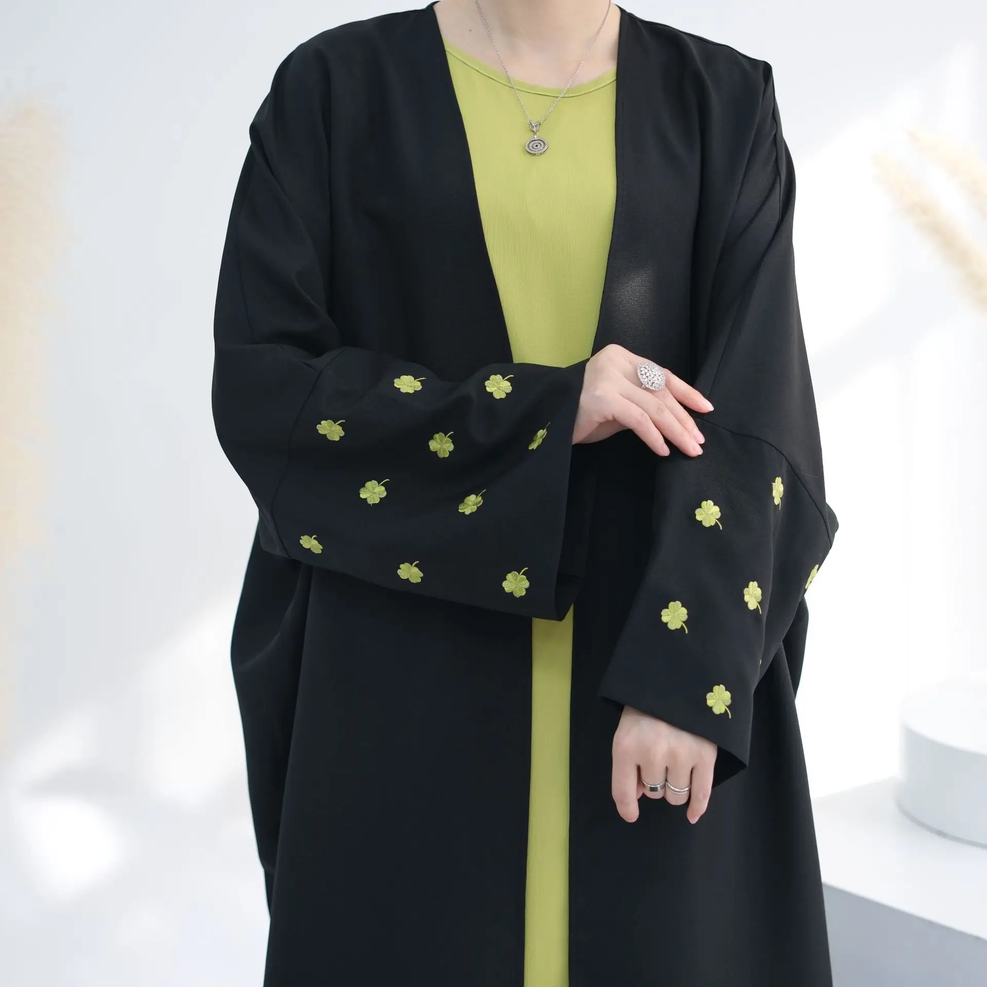 2024 Ramadan Muslim Women Abayas Four Leaf Clover Embroidery Batwing Sleeve Casual Open Kimono Dubai Turkish Kaftan Eid Black