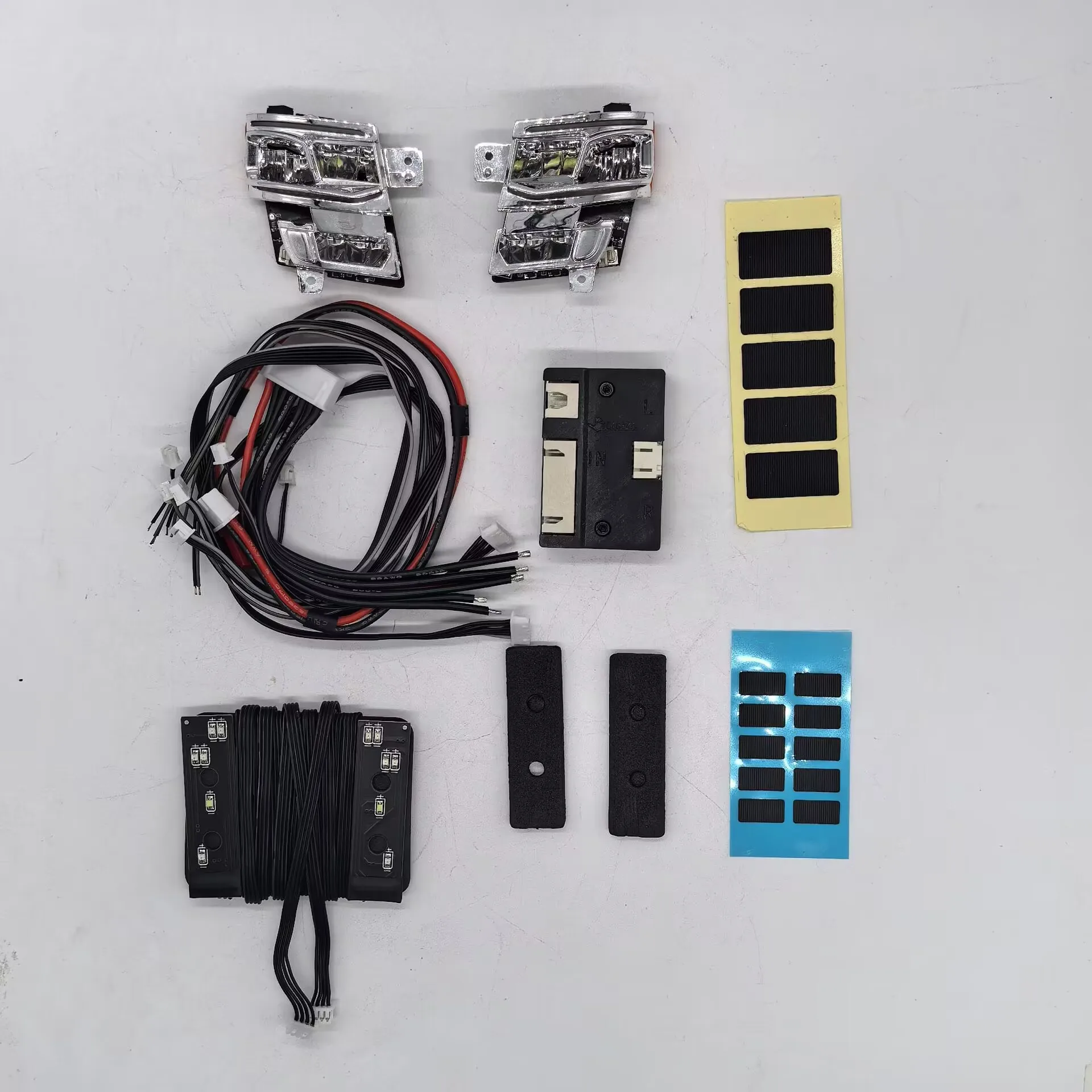 

Комплект имитационной системы освещения фар LED для радиоуправляемых грузовиков Tamiya 1/14 Scania 770S 6X4 56368 8X4 56371, запчасти для самостоятельной сборки, игрушки