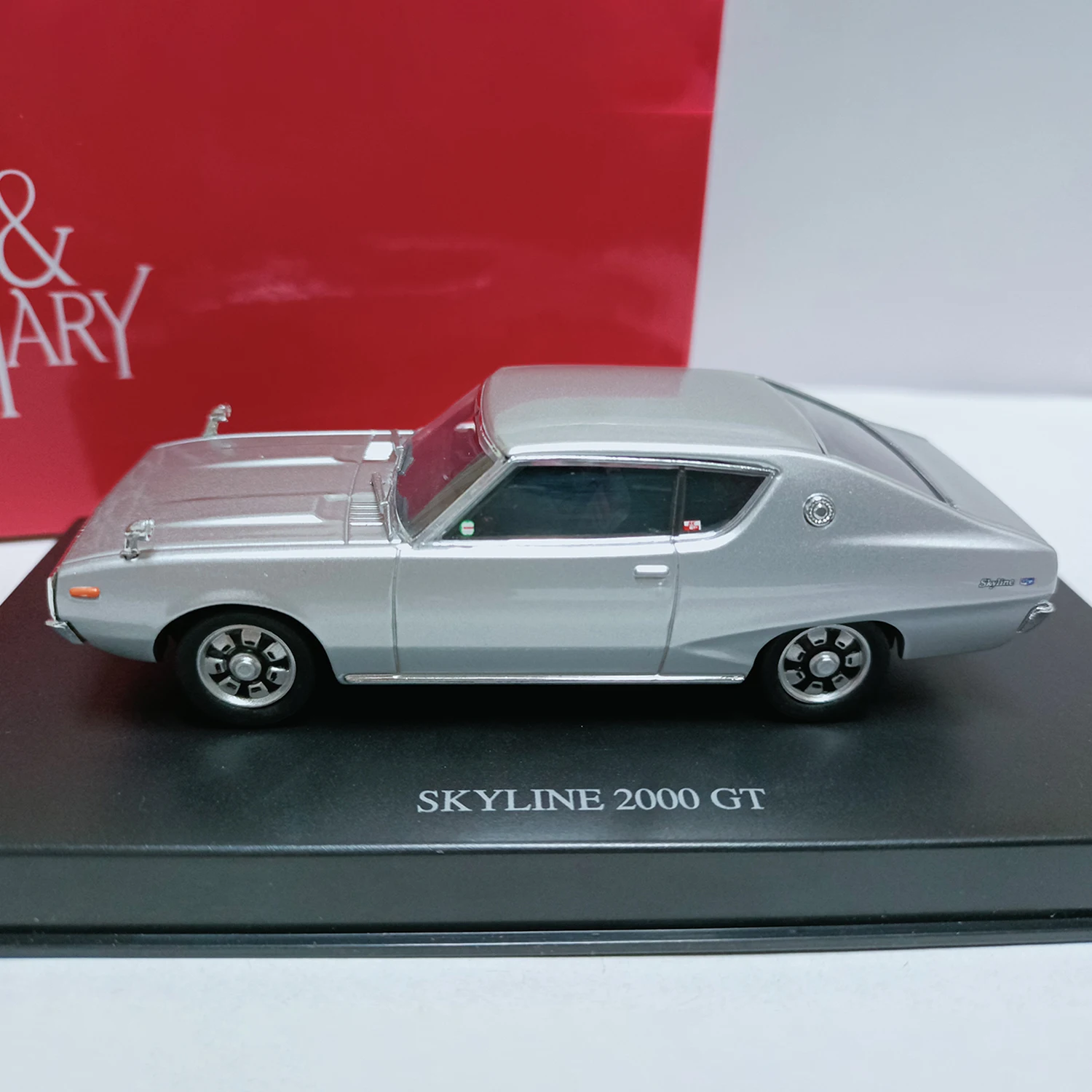 DISM 1:43 مقياس دييكاست سبيكة فضي نيسان 2000GT KGC110 لعب السيارات نموذج الكلاسيكية الحنين الكبار هدية تذكارية عرض ثابت