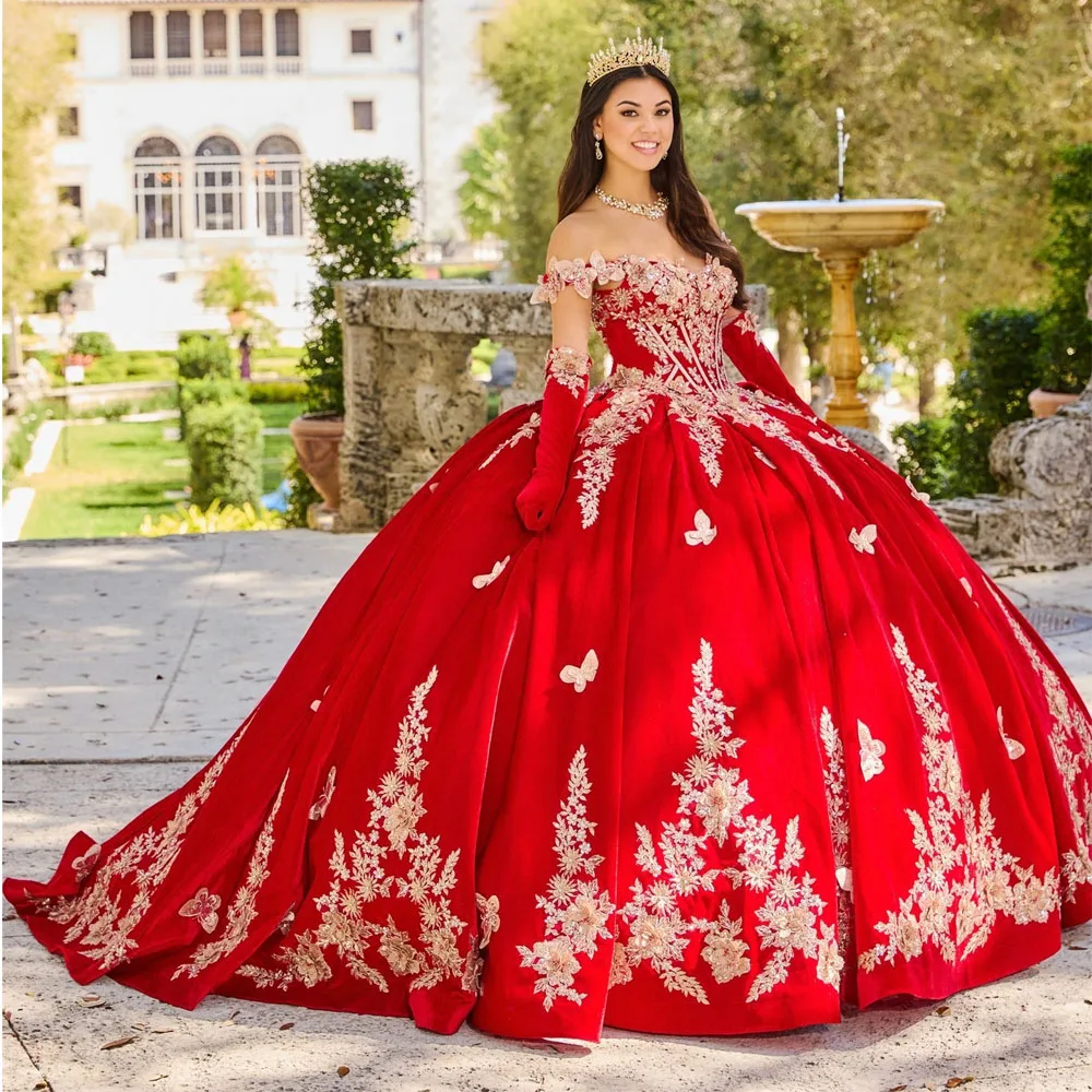 Czerwony motyl 3D księżniczka Quinceanera sukienka balowa z ramienia złote aplikacje gorset słodki 15 Vestidos De XV Años