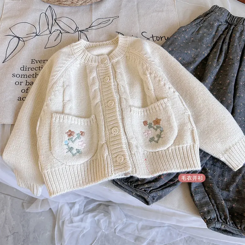 Baby Girls Sweater Fashion Print Knitted Cardigan Sweater Keep Warm 2024 Autumn New Style Childrens Sweater Coats