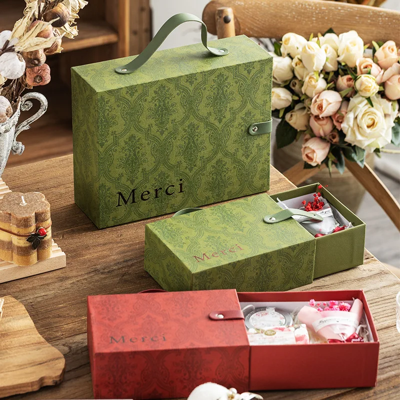 

2pcs Gu Swatch Retro Green Portable Towel Gift Box, Present Case, High-Grade Elegance, Hot Sale