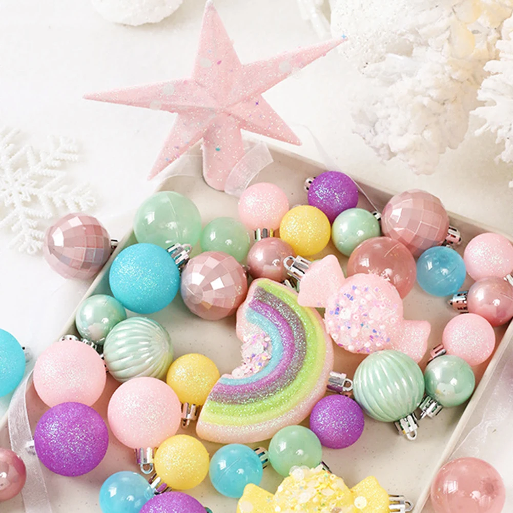 مجموعة مكونة من 40 قطعة من كرات عيد الميلاد المطلية بالمعكرون لزخارف الأشجار وديكورات الإكليل والقطع المركزية للعطلات