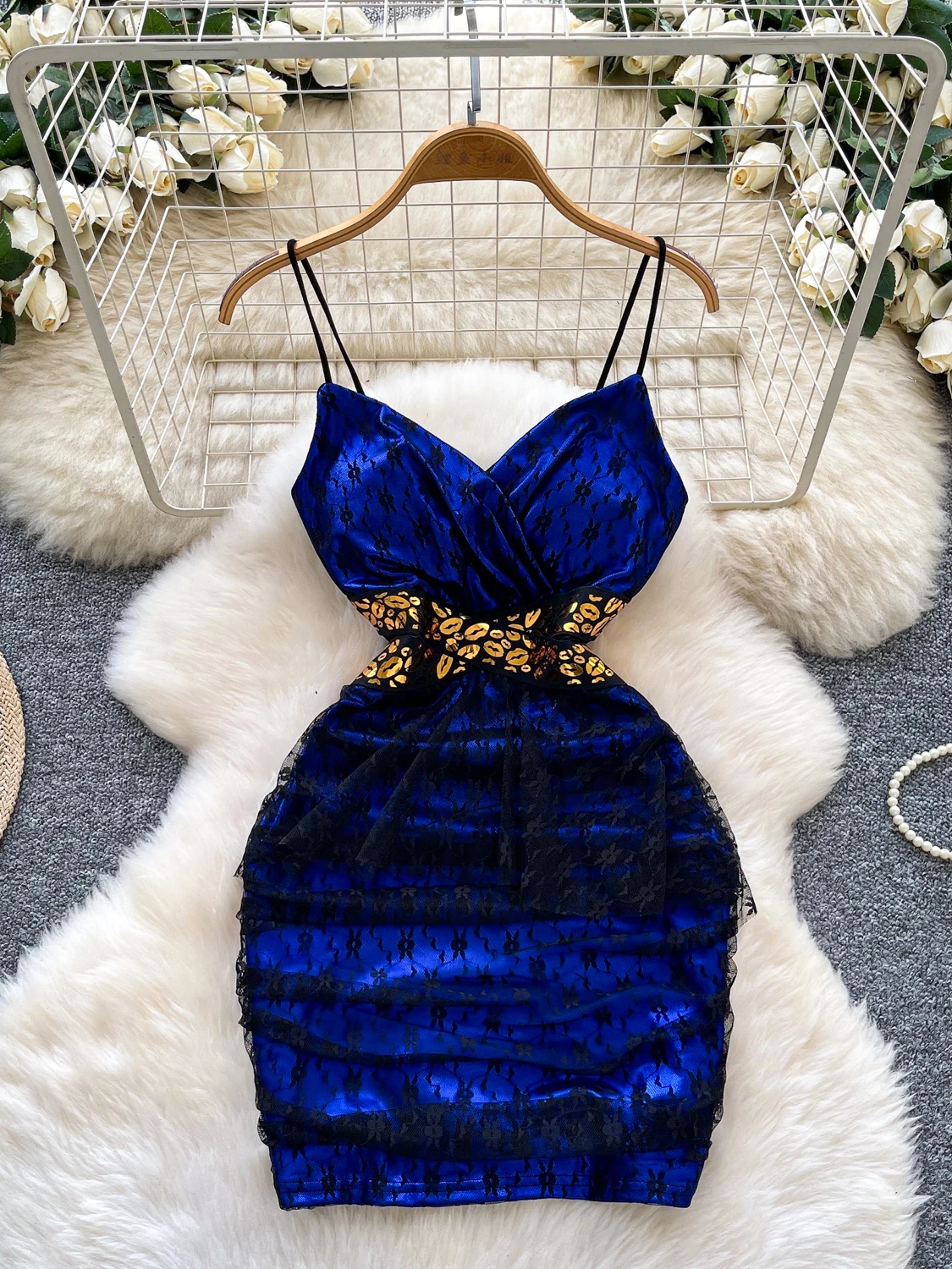 Foamlina Damen 2025, Herbst-Neues Clubkleid, Y2K-Slip-Kleid, sexy V-Ausschnitt, ärmellos, transparente Spitze, hohe Taille, schlankes, figurbetontes Partykleid