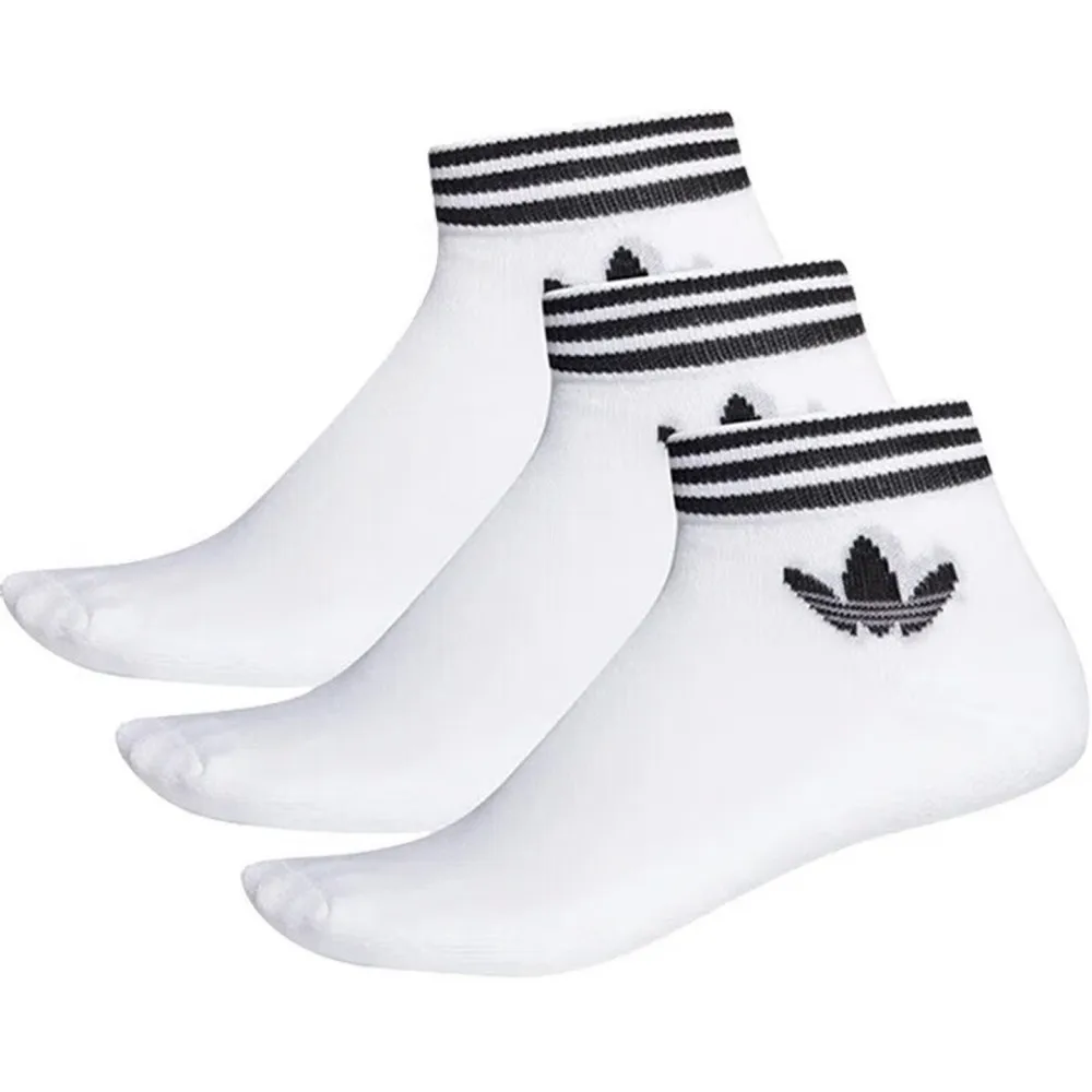 

Adidas Trefoil Socks - Non-slip, Unisex, Comfortable 3-Pack, Knit, Breathable, Casual and Stylish Sports Socks EE1152
