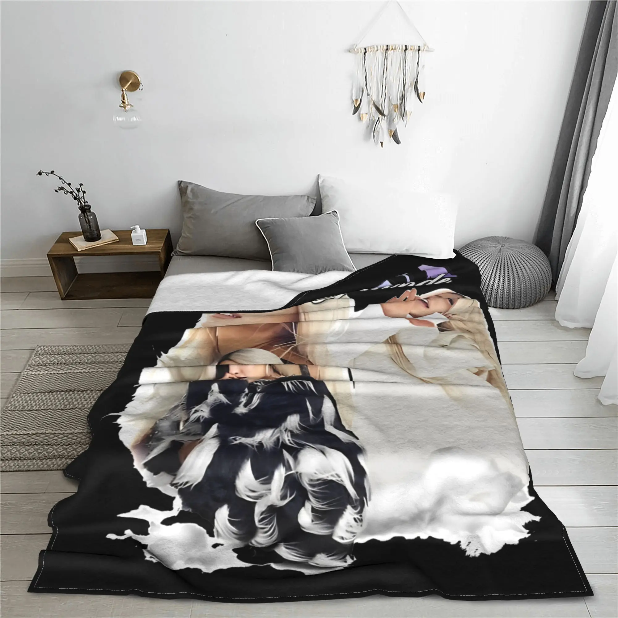 Vintage Pop Music R&B Blanket Flannel Printed Arianas Grandes  Portable Super Warm Throw Blankets for Bedding Car Bedspreads