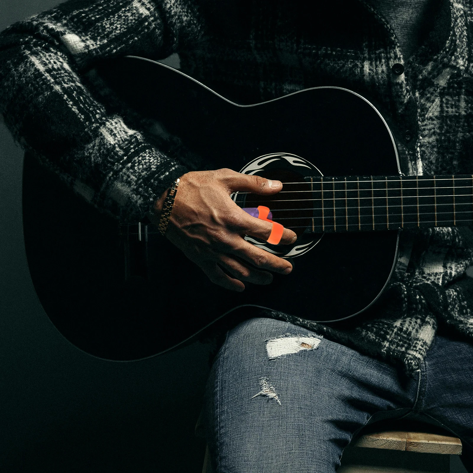 

Guitar Pick Finger Thumb Protector Holding Artifact Brass Stand Holder Ergonomic Grips Silica Gel