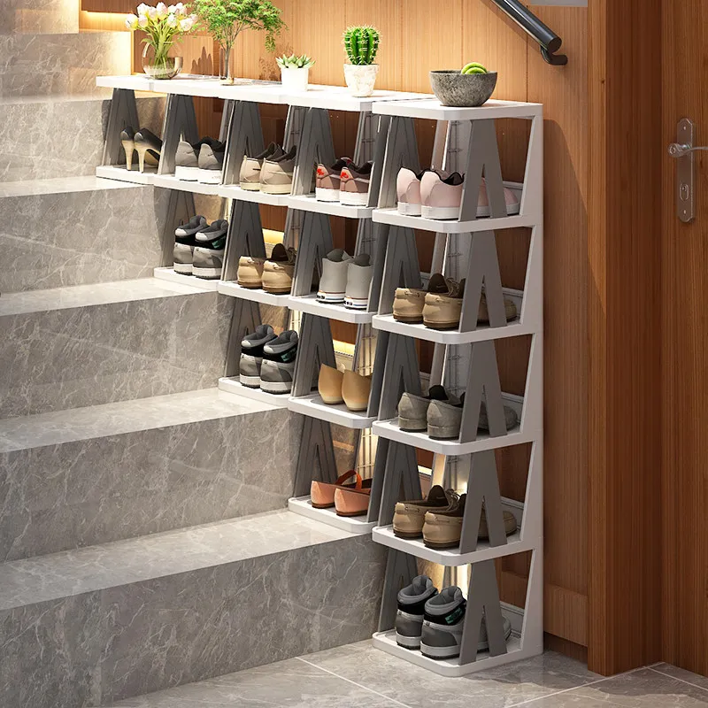 The multi-layer combination of shoe racks is placed on the stairs, door of home is stepped, the ladder type is simple,