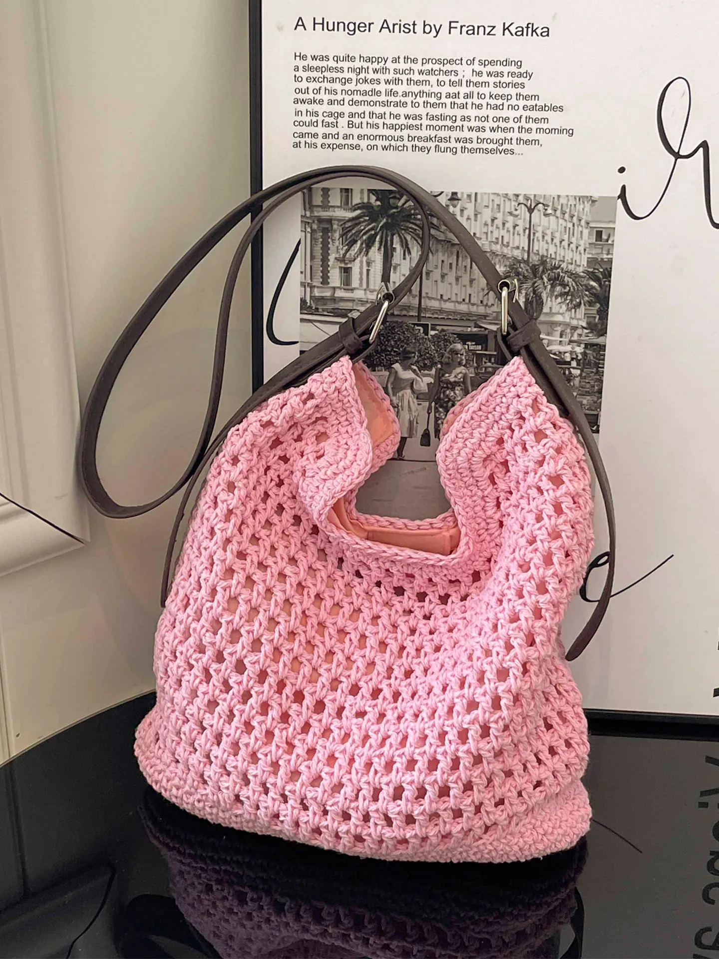 

Женские плетеные сумки с вырезами, новинка 2026 года, модные однотонные вместительные сумки через плечо, весенне-летние пляжные сумки-ведра для отпуска