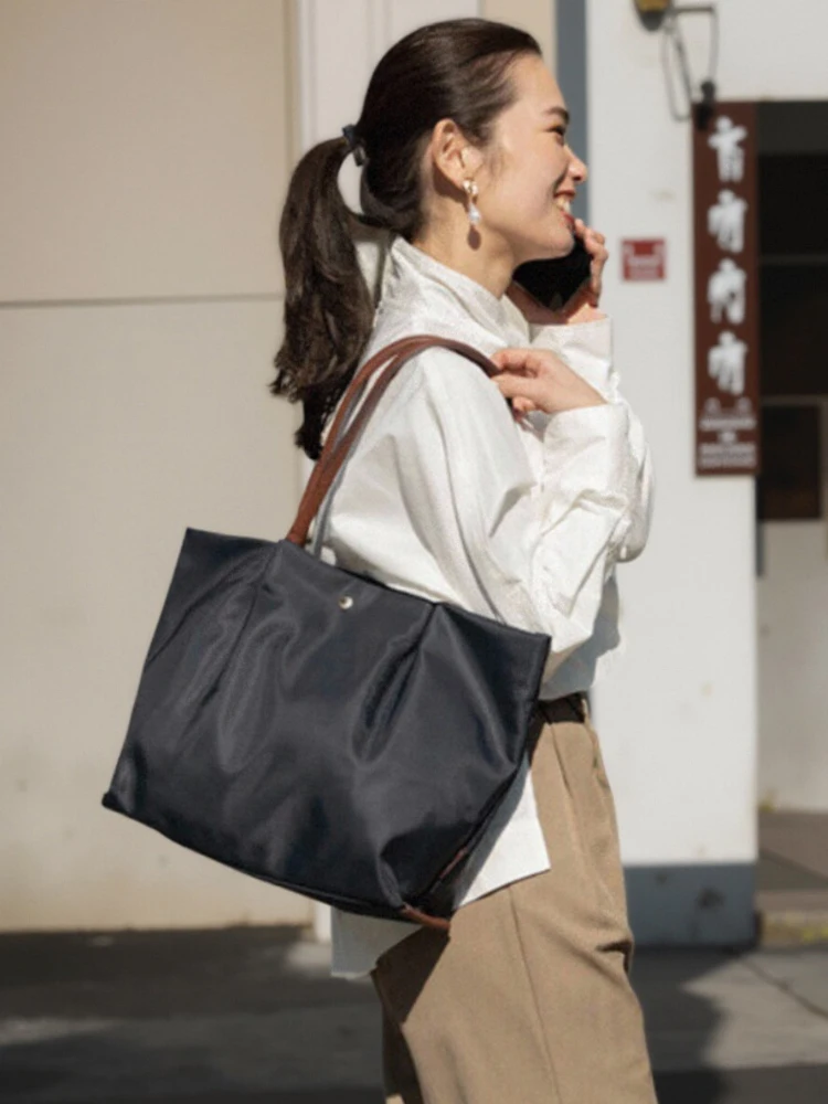 

Легкая водонепроницаемая большая сумка через плечо, сумка двойного назначения, повседневная корейская нейлоновая ткань, магнитная синяя застежка