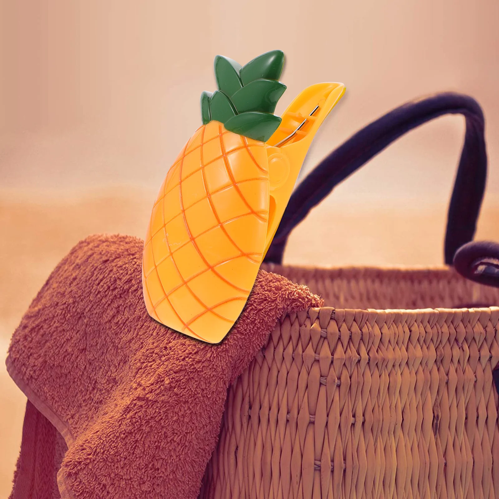

1Pcs Creative Pineapple Shape Clip Windproof Clothes Clamp Household Towel Quilt Drying Fixing Clamp Fruit Shape Clip