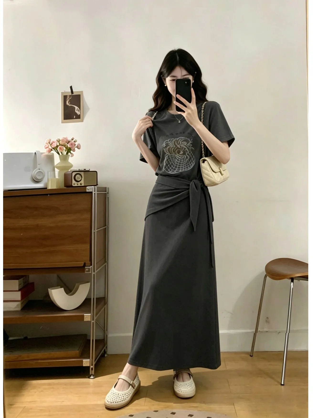 

plus Size Women's Grey Knitted Shoulder Wrap Printed T-Shirt Midi Skirt Set Casual Summer Fashion Three-Piece Ensemble